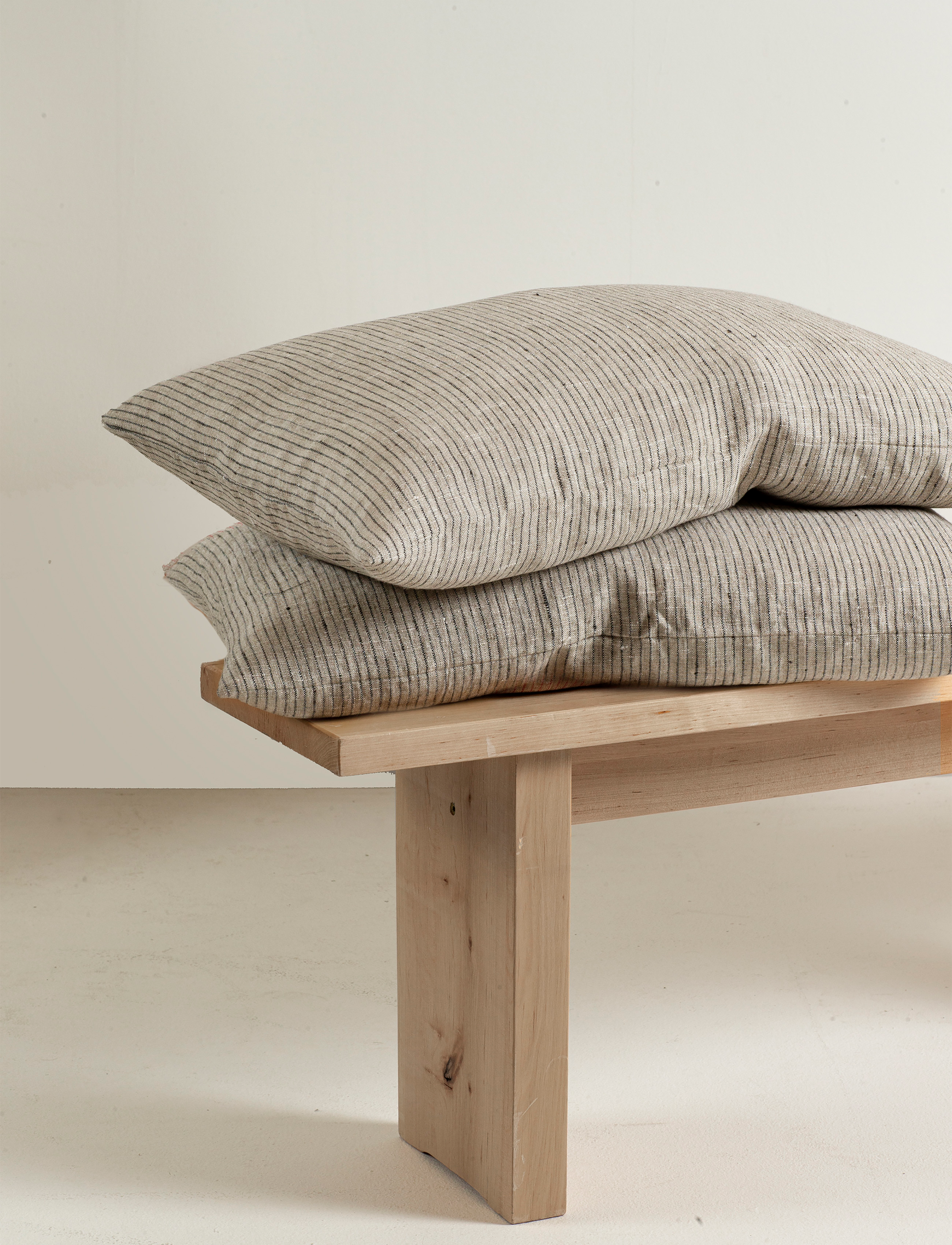 Himla - Linus Cushion Cover - kohl/natural - 1