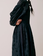 Hofmann Copenhagen - Nela - midi dresses - black - 5