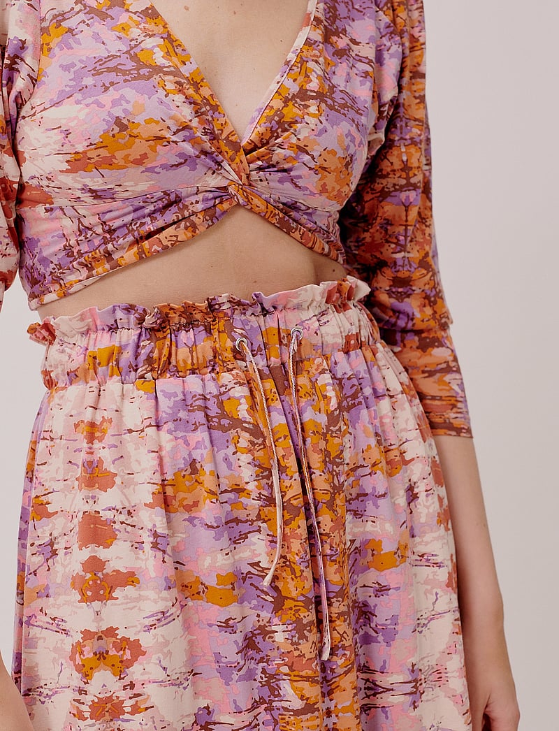 Hofmann Copenhagen - Kira - crop tops - apricot - 4