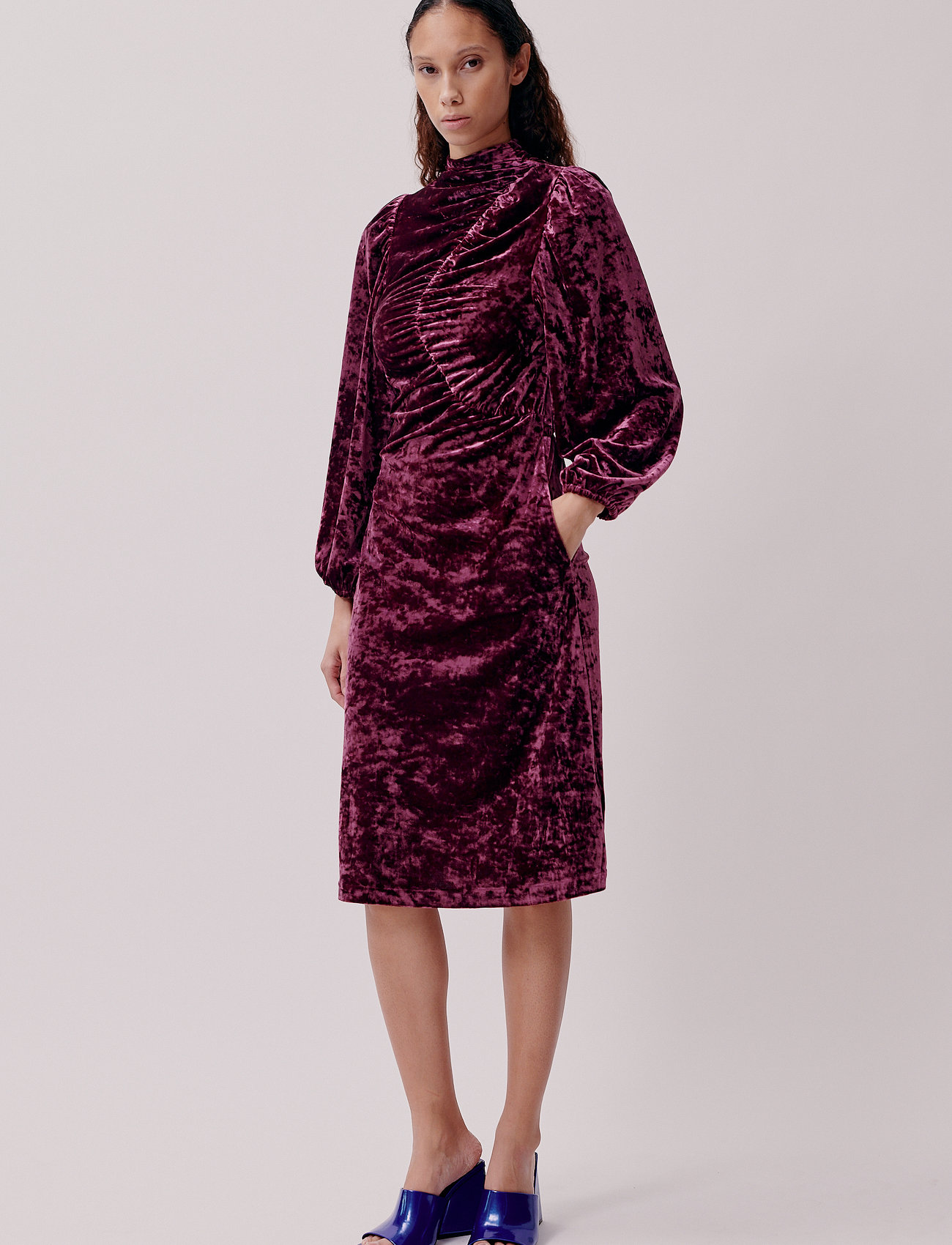 Hofmann Copenhagen - Fabienne - vidutinio ilgio suknelės - star ruby - 1