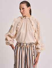 Hofmann Copenhagen - Elisa - long-sleeved blouses - creme rose - 2