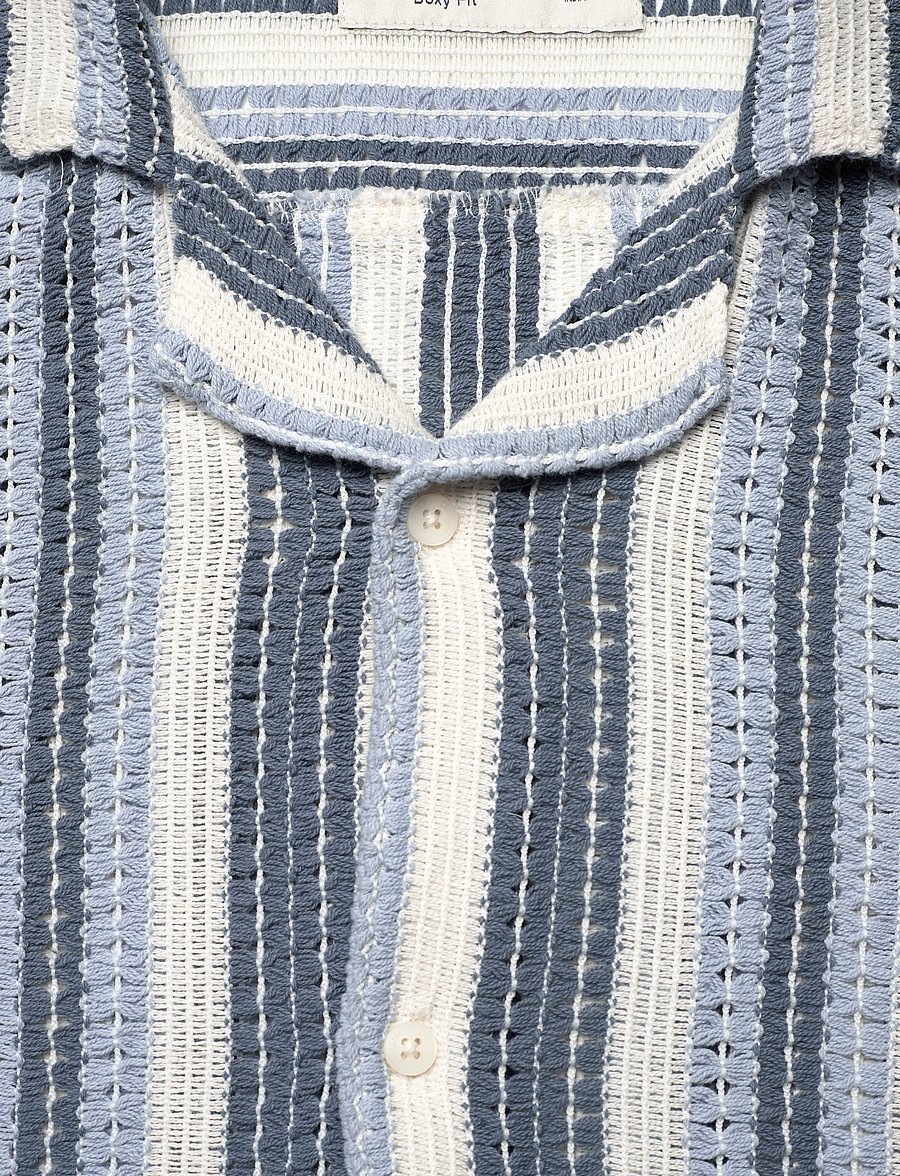 Hollister - HCo. GUYS WOVENS - kurzarmhemden - cooktown crochet tan blue - 2