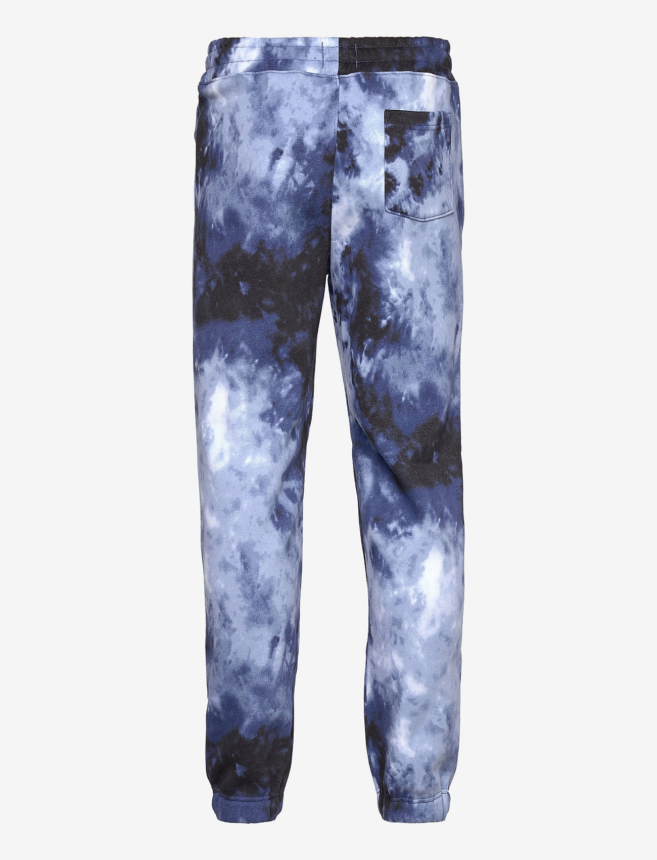 guys in sweat pants