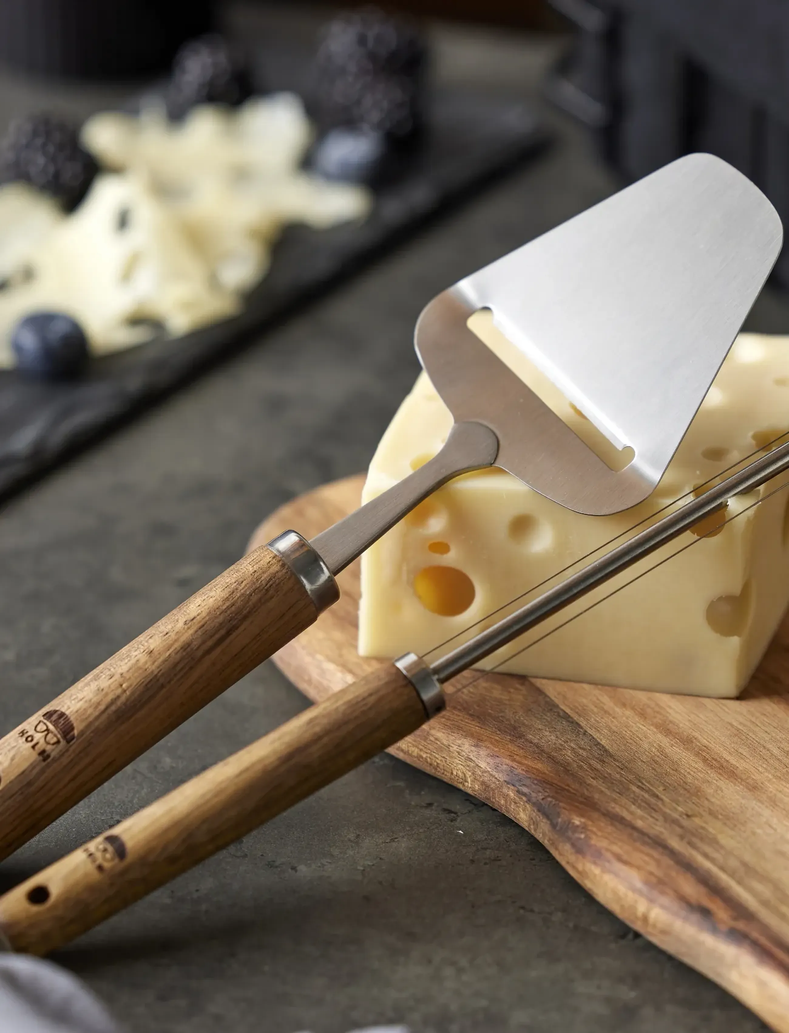 Holm - Cheese slicer 24,5 cm Stainless steel/Acacia - juustulõikurid - natural - 4