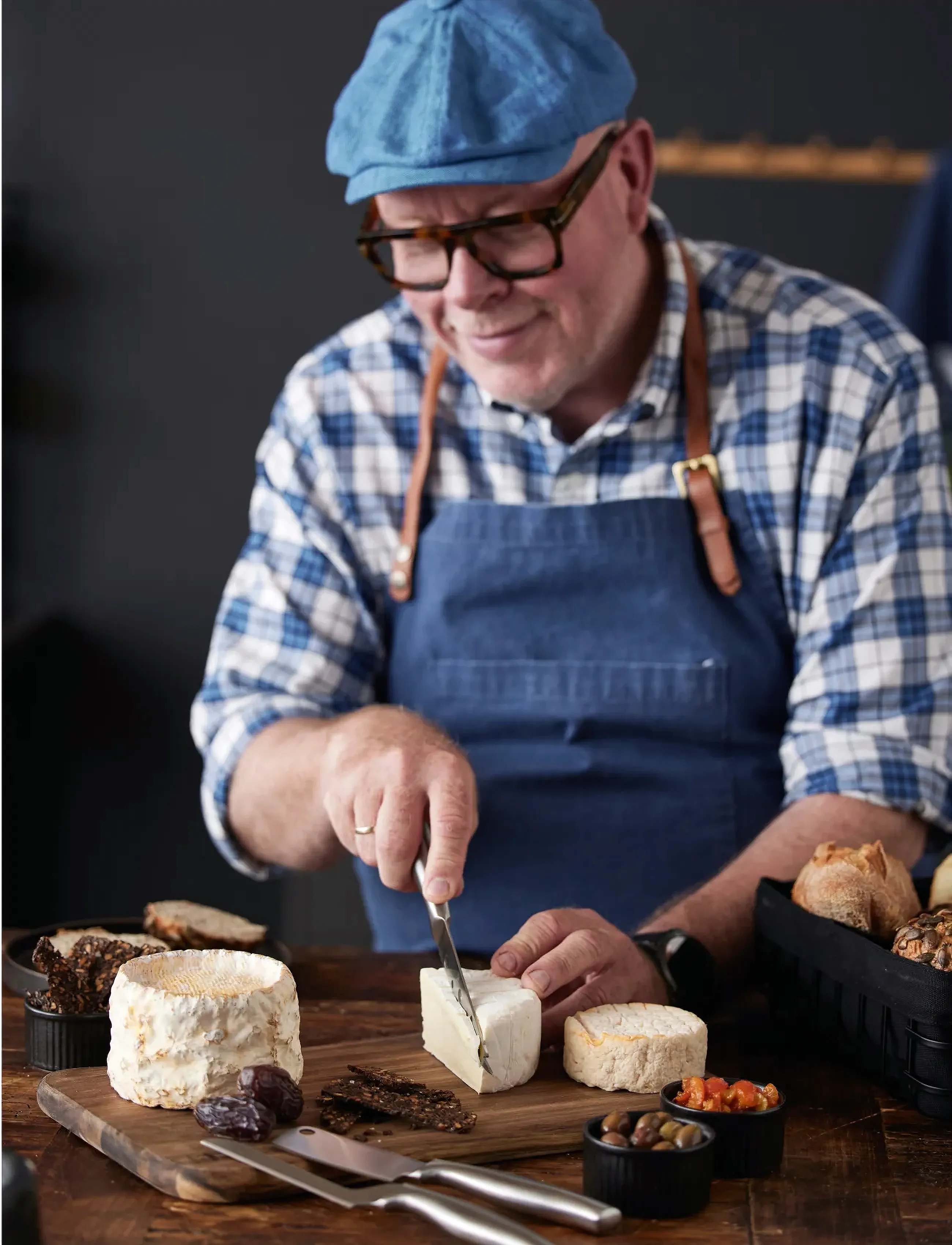 Holm - Cheese board with 3 knives - couteaux à fromage - nature - 2