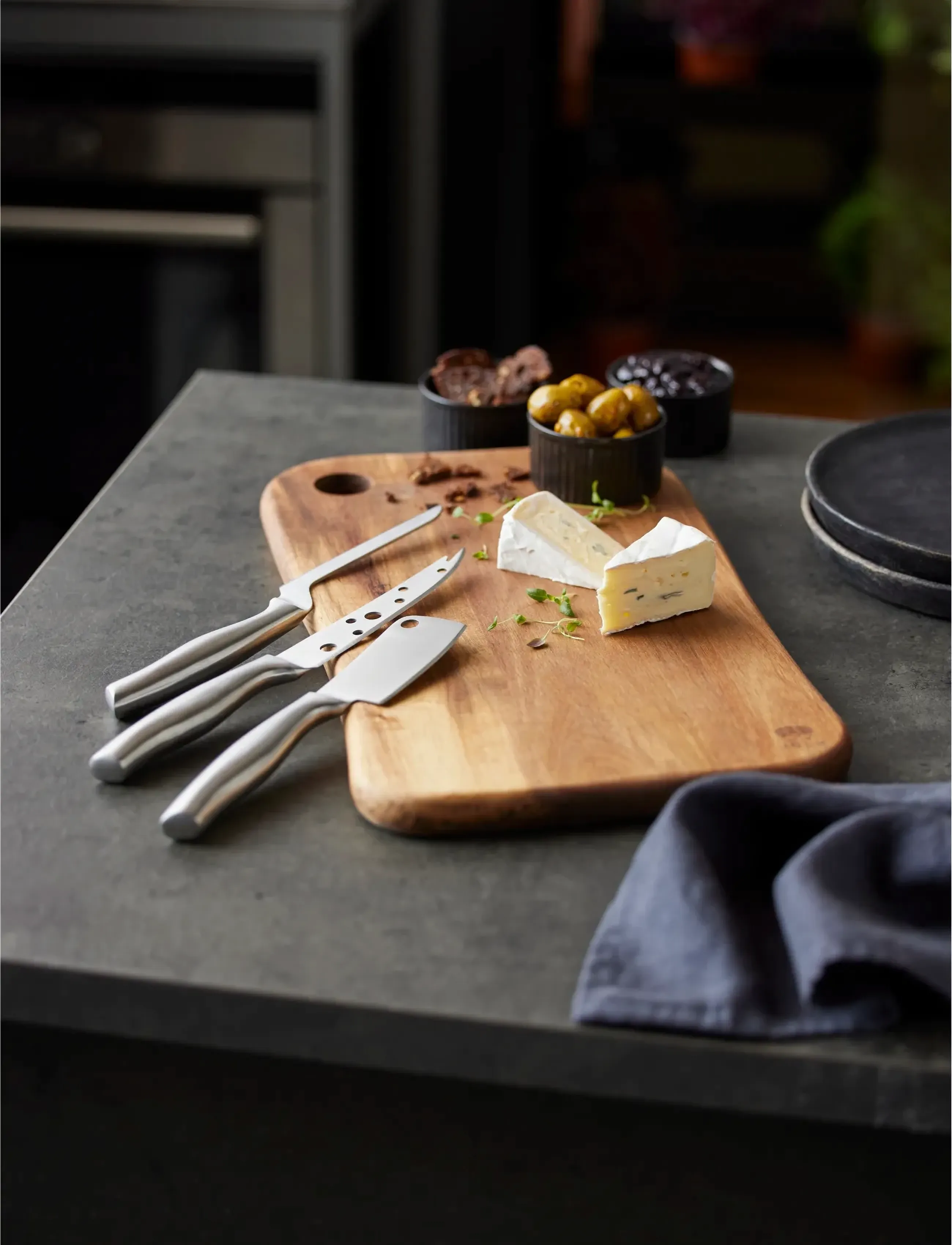 Holm - Cheese board with 3 knives - couteaux à fromage - nature - 5