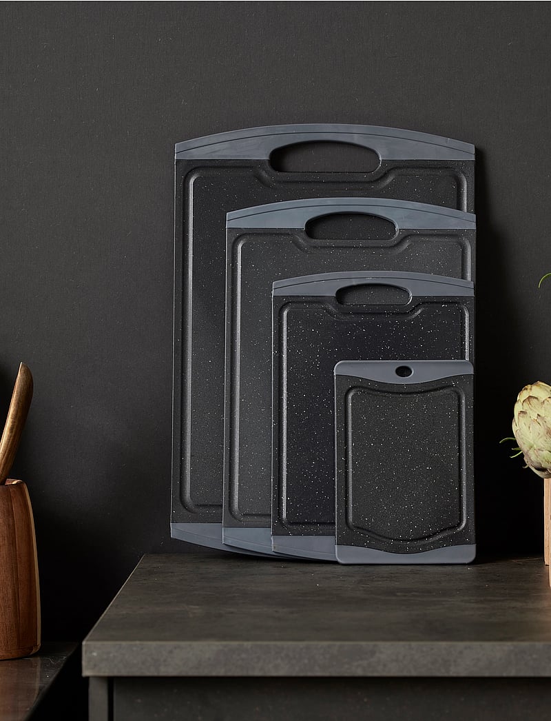 Holm - Chopping board - lõikelauad - black - 2