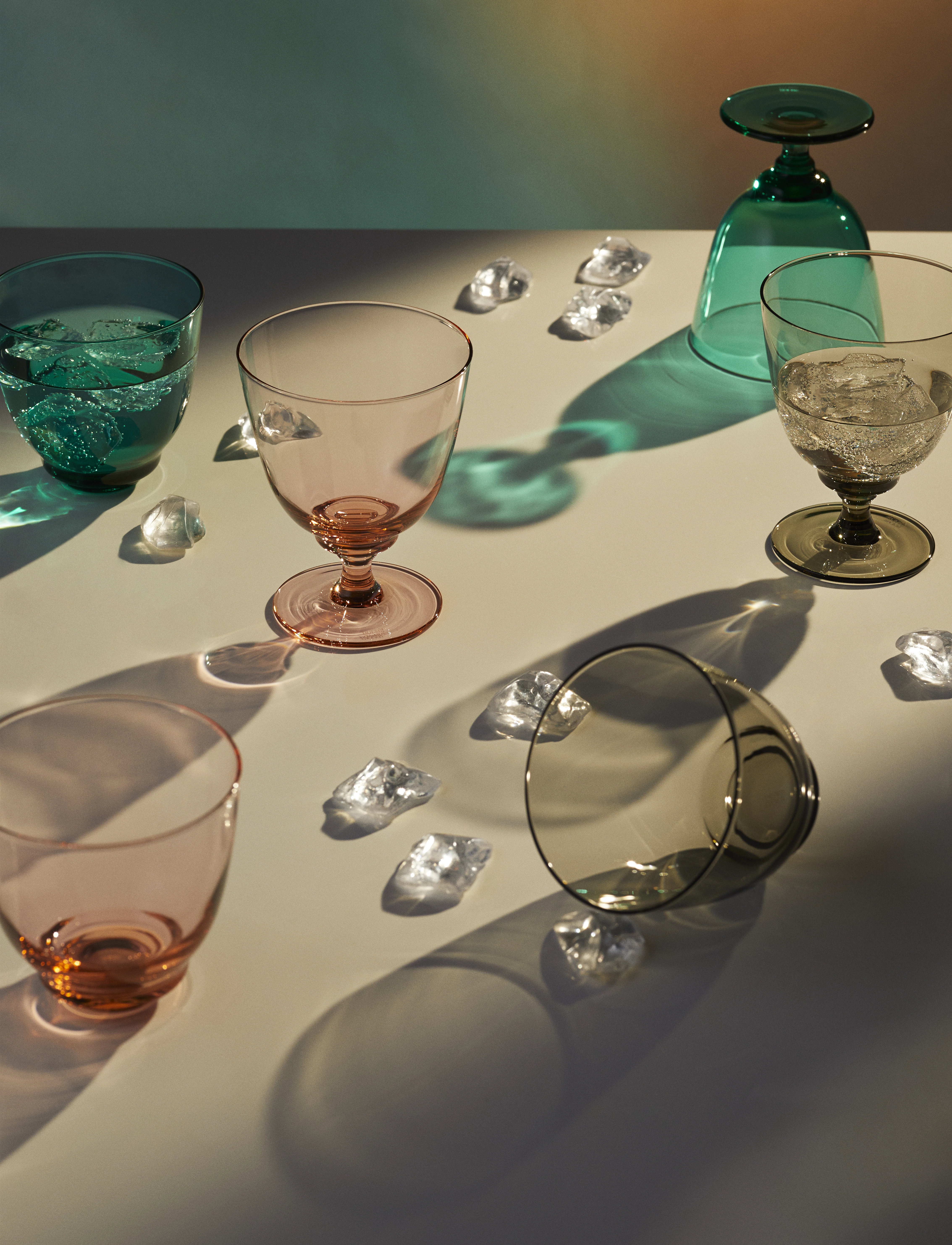 Holmegaard - Flow Glass on foot 35 cl smoke - white wine glasses - smoke - 3