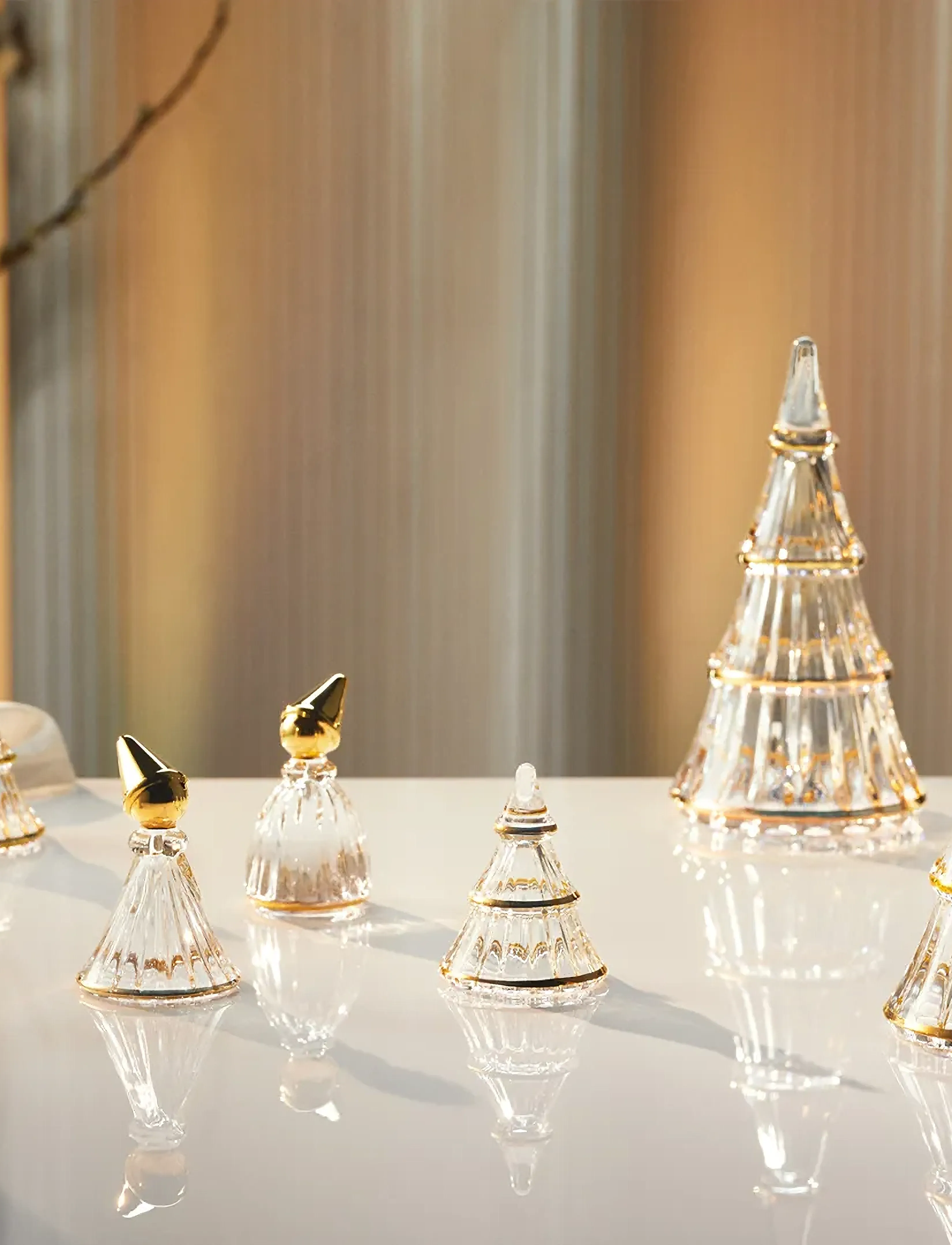 Holmegaard - Fairytales Christmas tree medium with gold - madalaimad hinnad - clear with gold - 5