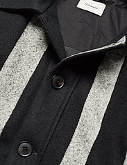 HOLZWEILER - Emotional Jacket - vinterjackor - black stripe - 5