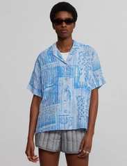 HOLZWEILER - Edgar Print Shirt 22-02 - short-sleeved shirts - blue mix - 2