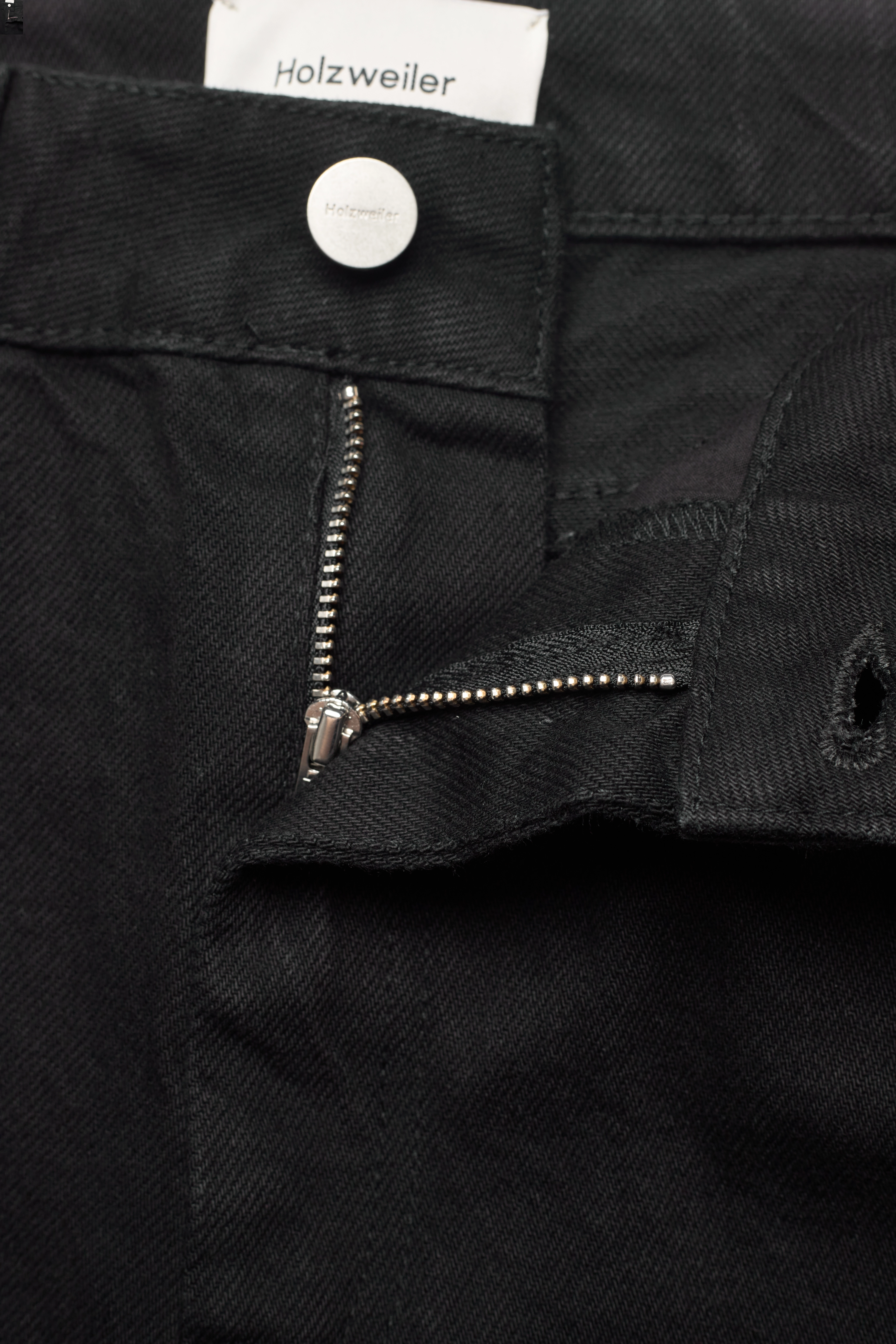 HOLZWEILER - Walk Twill Shorts 22-02 - black - 3