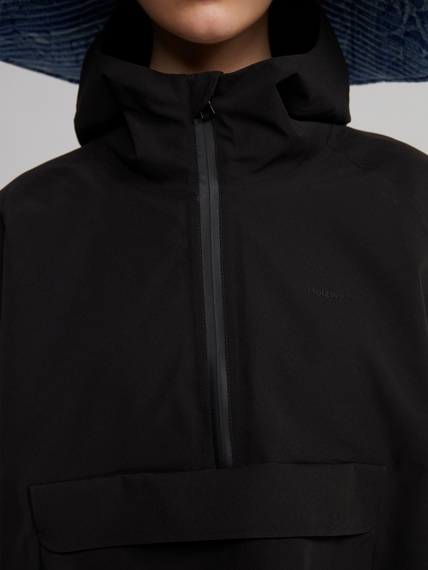 HOLZWEILER - Solidarity Poncho 22-02 - black - 3