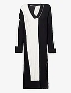 Fossveien Knit Dress 22-02 - BLACK MIX