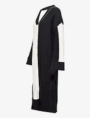 HOLZWEILER - Fossveien Knit Dress 22-02 - strikkede kjoler - black mix - 2