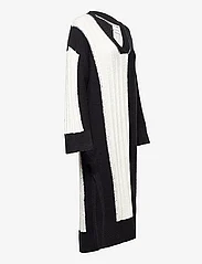 HOLZWEILER - Fossveien Knit Dress 22-02 - knitted dresses - black mix - 3