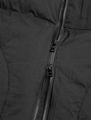 HOLZWEILER - Jin Jacket - padded jackets - black - 3