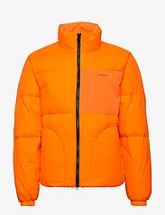 HOLZWEILER - Jin Jacket - padded jackets - orange - 0