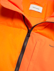 HOLZWEILER - Jin Jacket - padded jackets - orange - 2