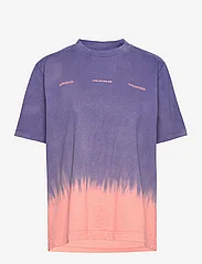 HOLZWEILER - Kjerag Dye Tee - t-shirt & tops - purple mix - 0