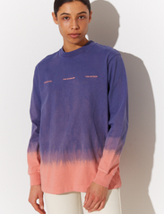 HOLZWEILER - Luring Dye LS - t-shirts & tops - purple mix - 2