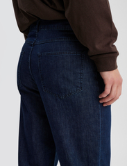 HOLZWEILER - Genesis Denim Trouser - regular jeans - dk. blue - 4