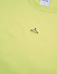 HOLZWEILER - M. Hanger Tee - t-shirts - lime green - 2