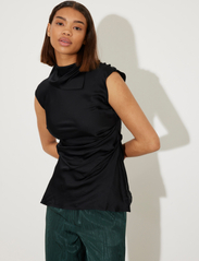 HOLZWEILER - Bell Blouse - sleeveless blouses - black - 5