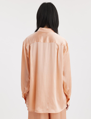 HOLZWEILER - Blaou Silk Shirt - langärmlige hemden - pink - 3