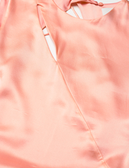 HOLZWEILER - Lisa Silk dress - aftenkjoler - pink - 5