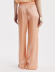 HOLZWEILER - Luka Silk Trouser - ballīšu apģērbs par outlet cenām - pink - 3
