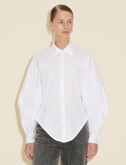 HOLZWEILER - Cyra Shirt - langermede skjorter - white - 2