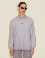 HOLZWEILER - Luring Dye Oslo LS - t-shirts & tops - lilac mix - 2