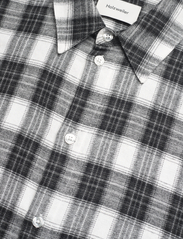 HOLZWEILER - Elja Check Shirt - checkered shirts - black - 3