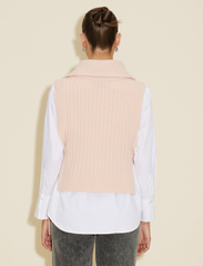 HOLZWEILER - Hafjell Knit Bib - knitted vests - lt. pink - 6