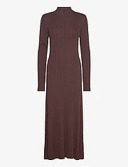 HOLZWEILER - Tulip Knit Dress - stickade klänningar - dk. brown - 0