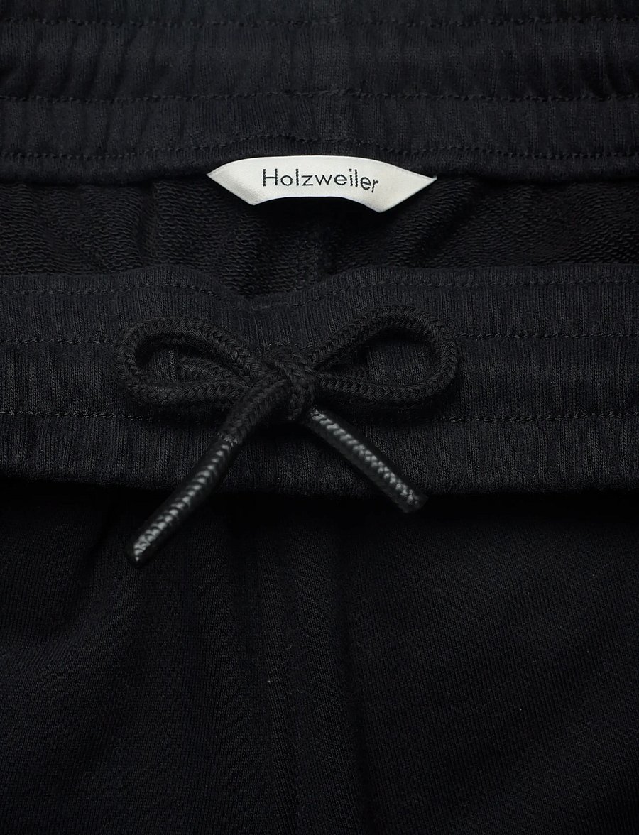 HOLZWEILER - M. Relaxed Shorts - vabaaja lühikesed püksid - black - 3