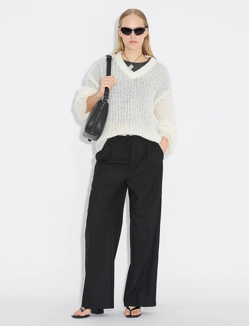 HOLZWEILER - Boxy Mohair V-Neck - pullover - ecru - 0