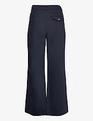 Hope - Relaxed Pleated Chinos - leveälahkeiset housut - dark navy chino - 1