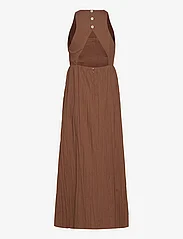 Hope - Cut-Out Dress - maxiklänningar - camel beige crinkled - 1