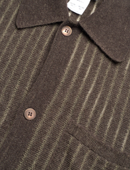 Hope - Relaxed-fit Knitted Cardigan - avslappede skjorter - dark khaki - 2