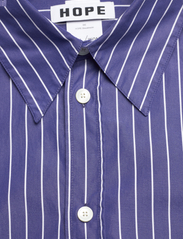 Hope - Oversized Button-up Shirt - avslappede skjorter - dark blue stripe - 2