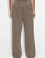 Hope - Elasticated Wide-leg Trousers - kasdienio stiliaus kelnės - mud brown - 3