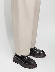 Hope - Neu Trousers Light Beige - „chino“ stiliaus kelnės - light beige - 5