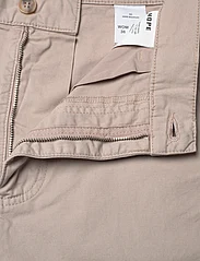 Hope - Neu Trousers Light Beige - „chino“ stiliaus kelnės - light beige - 7
