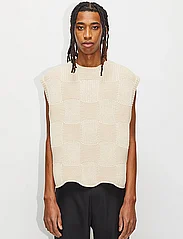Hope - Trap Vest Offwhite - knitted vests - offwhite - 2