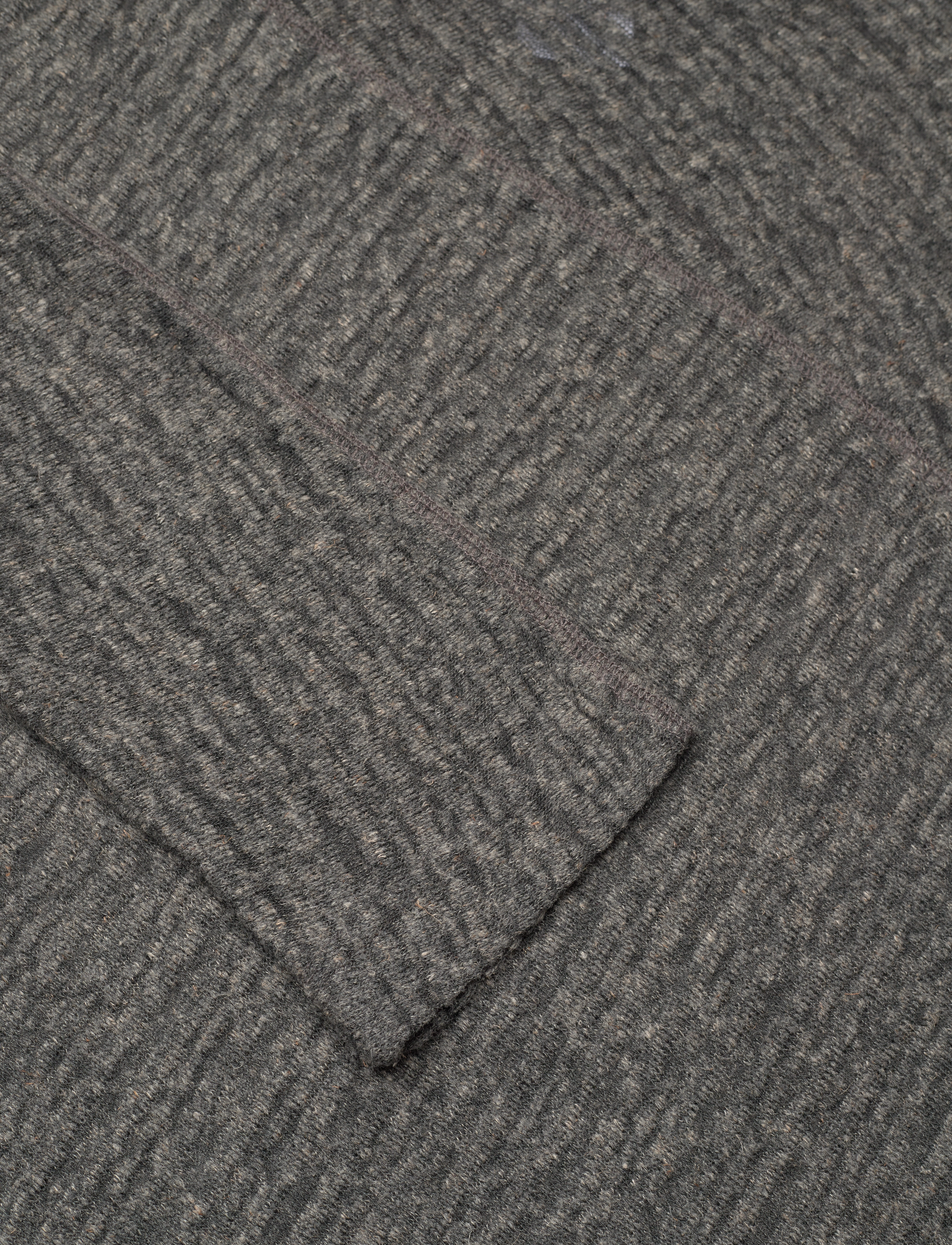 Hope - SCRATCH LS - grey fluffy stripe - 3