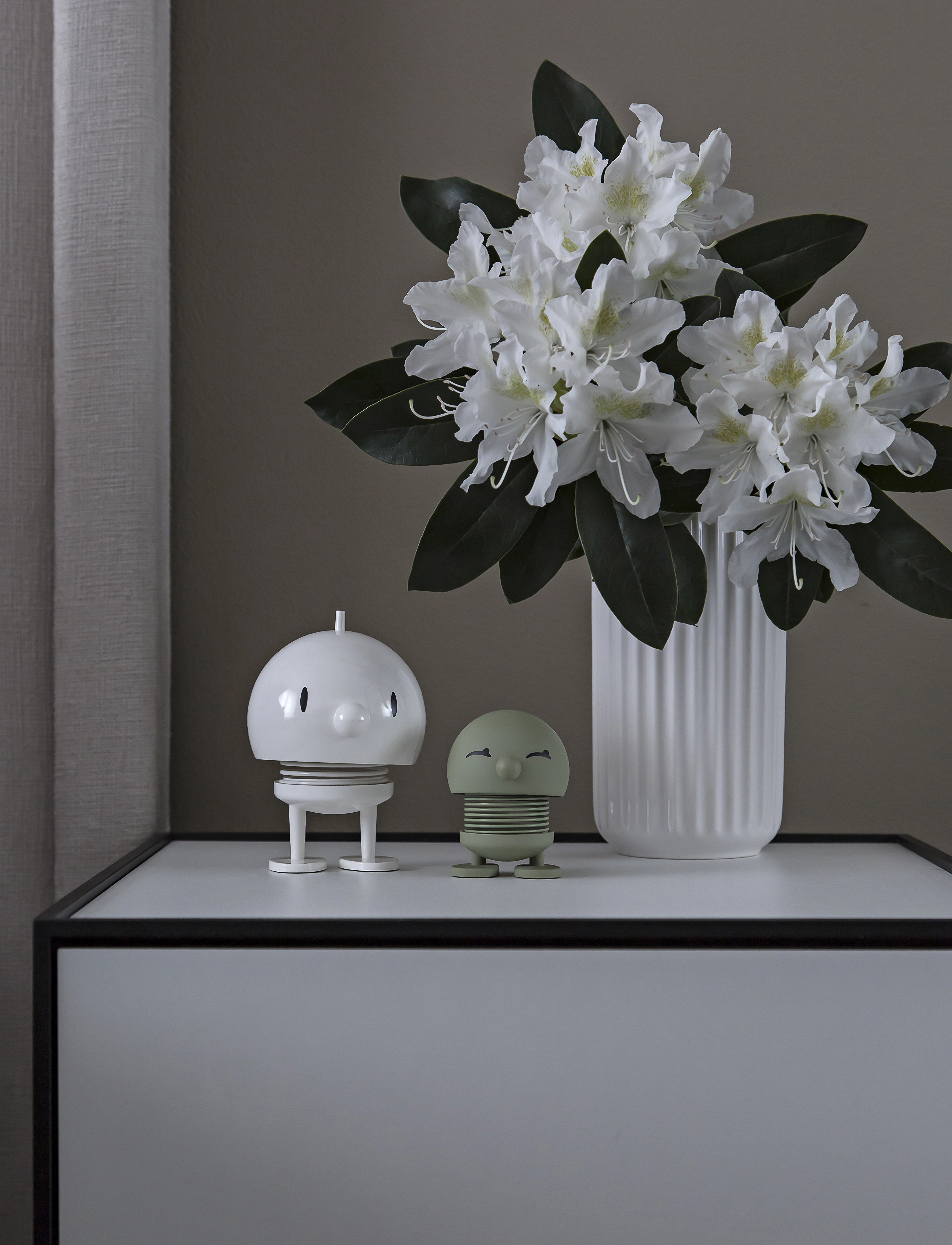 Hoptimist Hoptimist Bumble, M, White, Dekorativt Tilbehør-Detaljer > Porcelænsfigurer Og -Skulpturer, Unisex