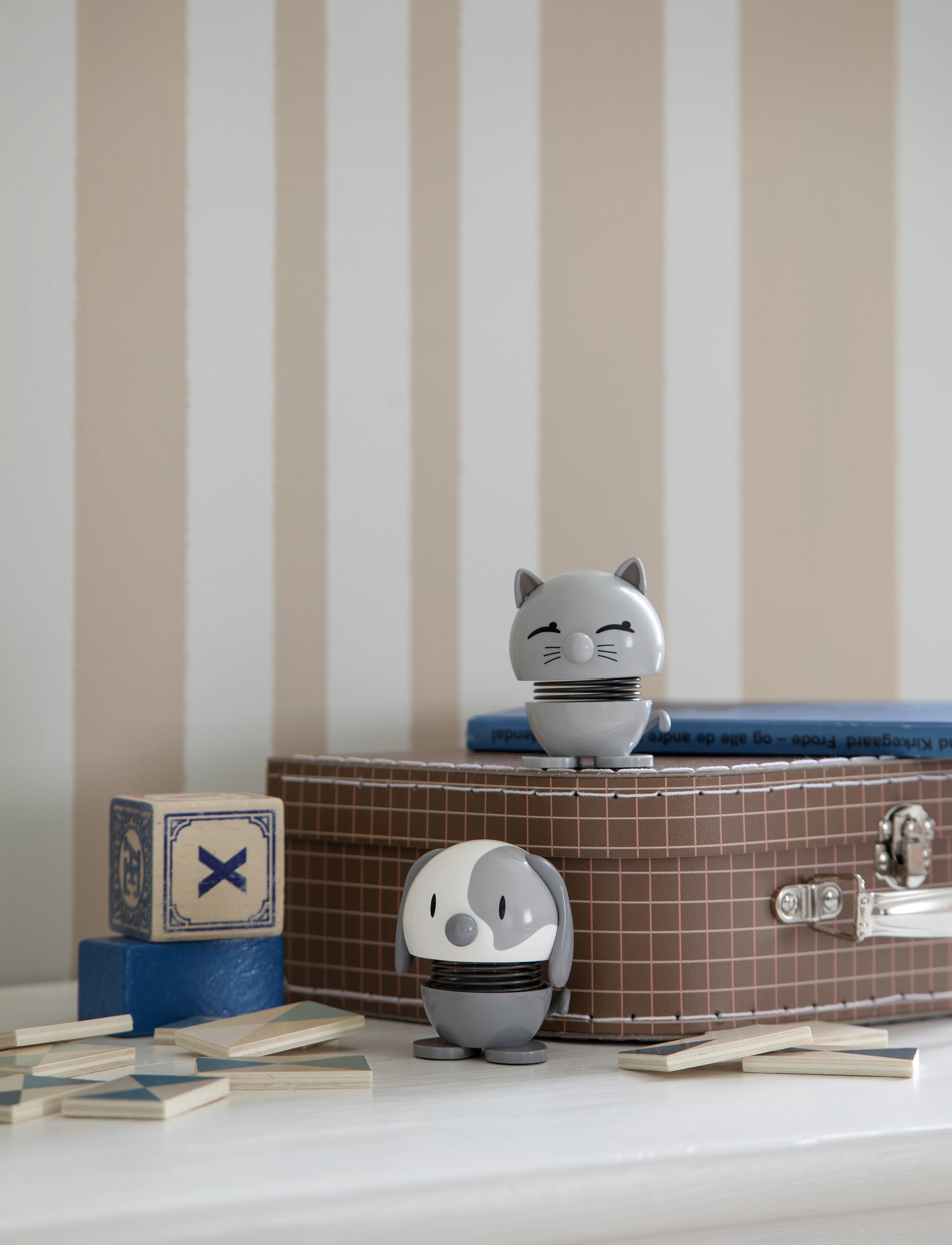Hoptimist - Hoptimist Cat - skulpturer & figurer - light grey - 3