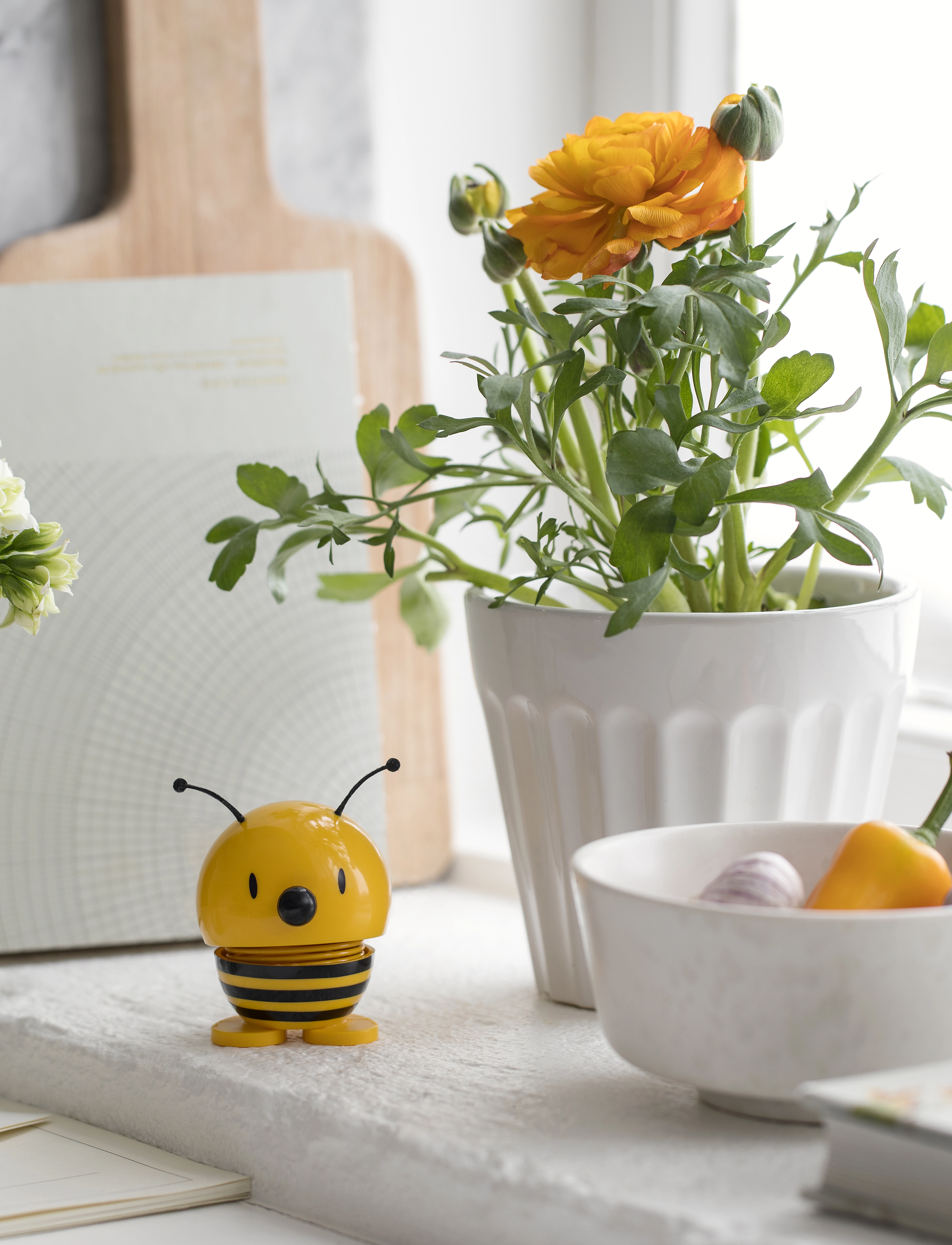 Hoptimist Bee, 4.5X5.8X6.8 cm, Decorative Accessories-details, Gelb - Porcelain Figures & Sculptures, Homeware